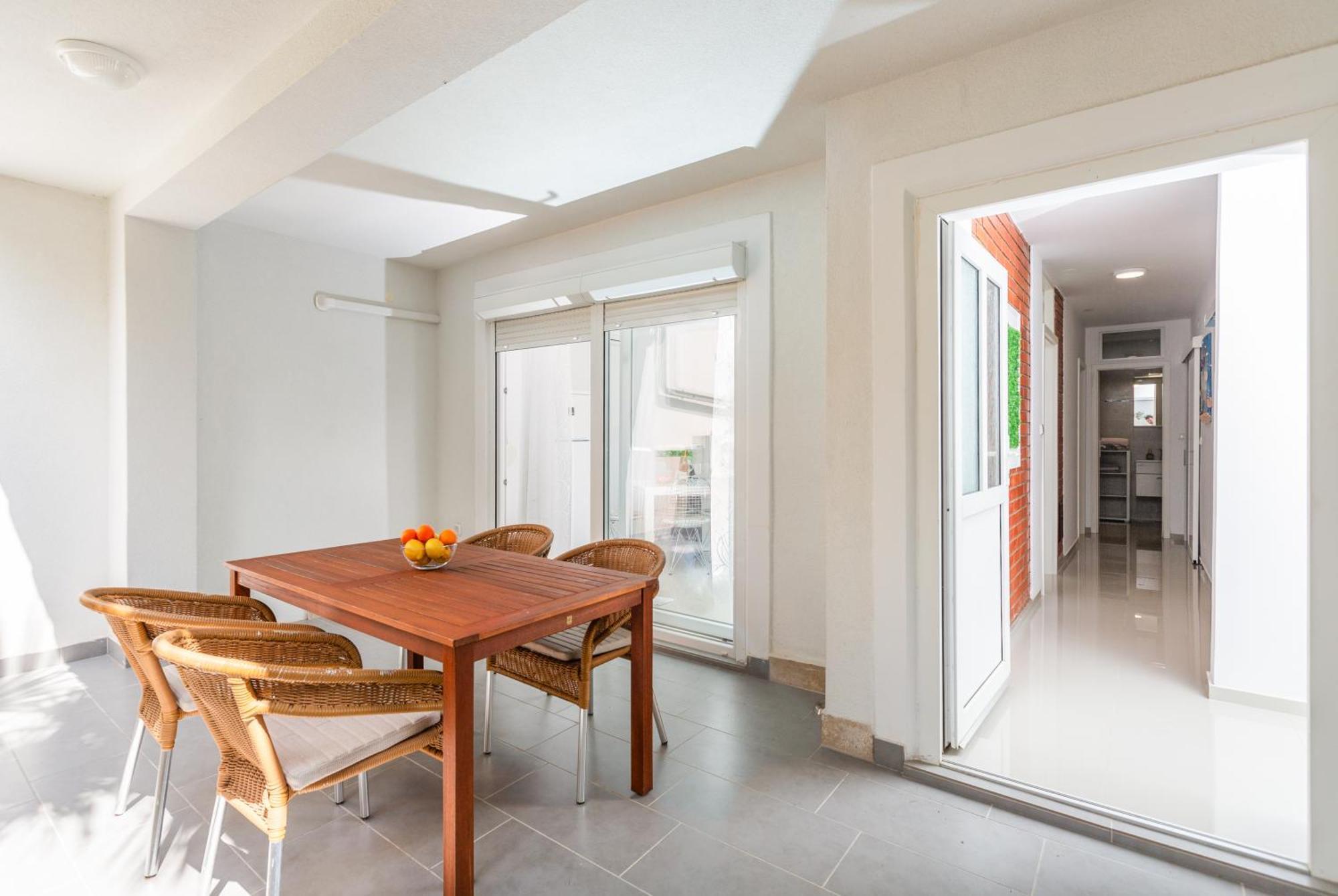 Modern Apartment Zen With Private Garden Porec Exterior photo